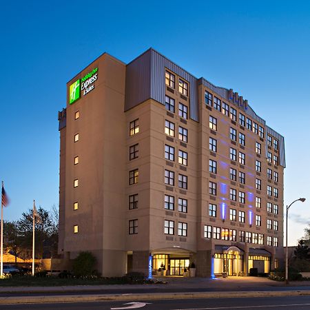 Holiday Inn Express & Suites Boston - Cambridge By Ihg Exterior photo