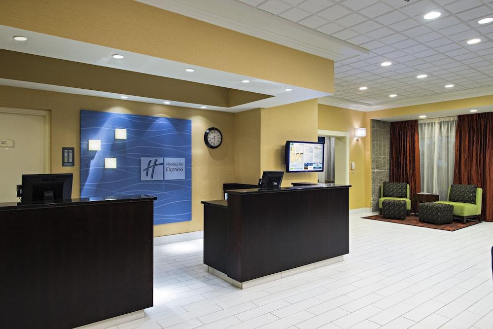 Holiday Inn Express & Suites Boston - Cambridge By Ihg Exterior photo