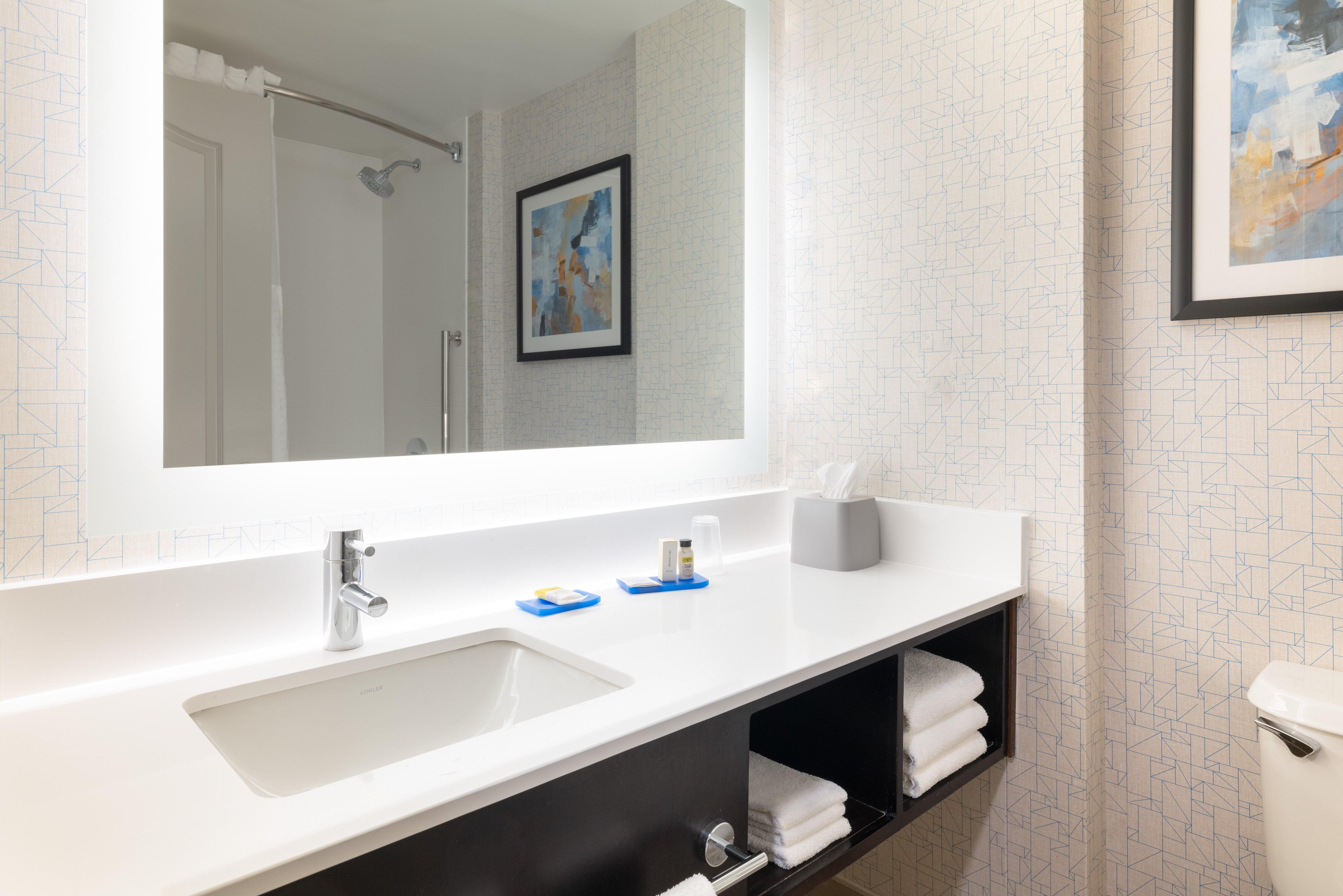 Holiday Inn Express & Suites Boston - Cambridge By Ihg Exterior photo