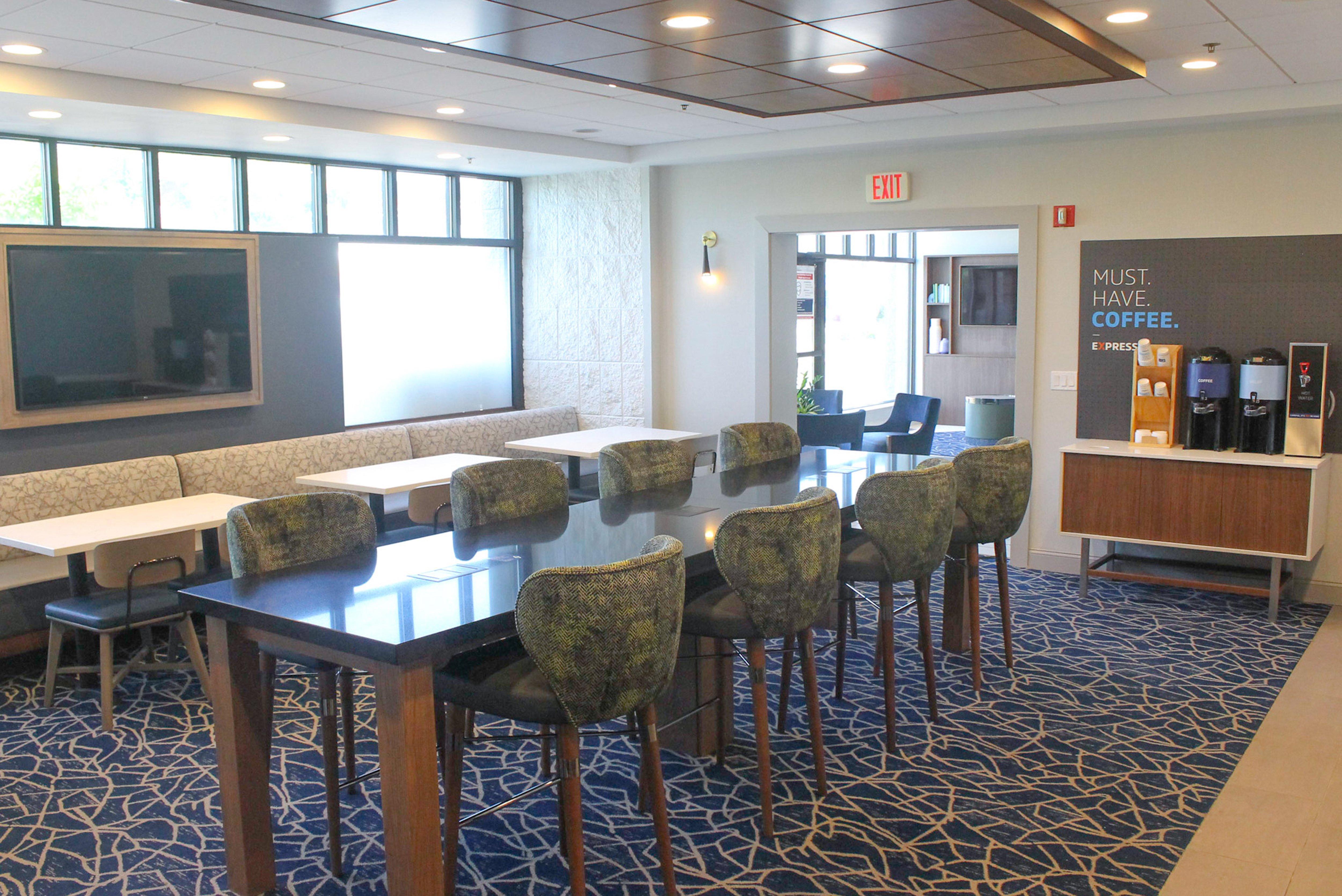 Holiday Inn Express & Suites Boston - Cambridge By Ihg Exterior photo