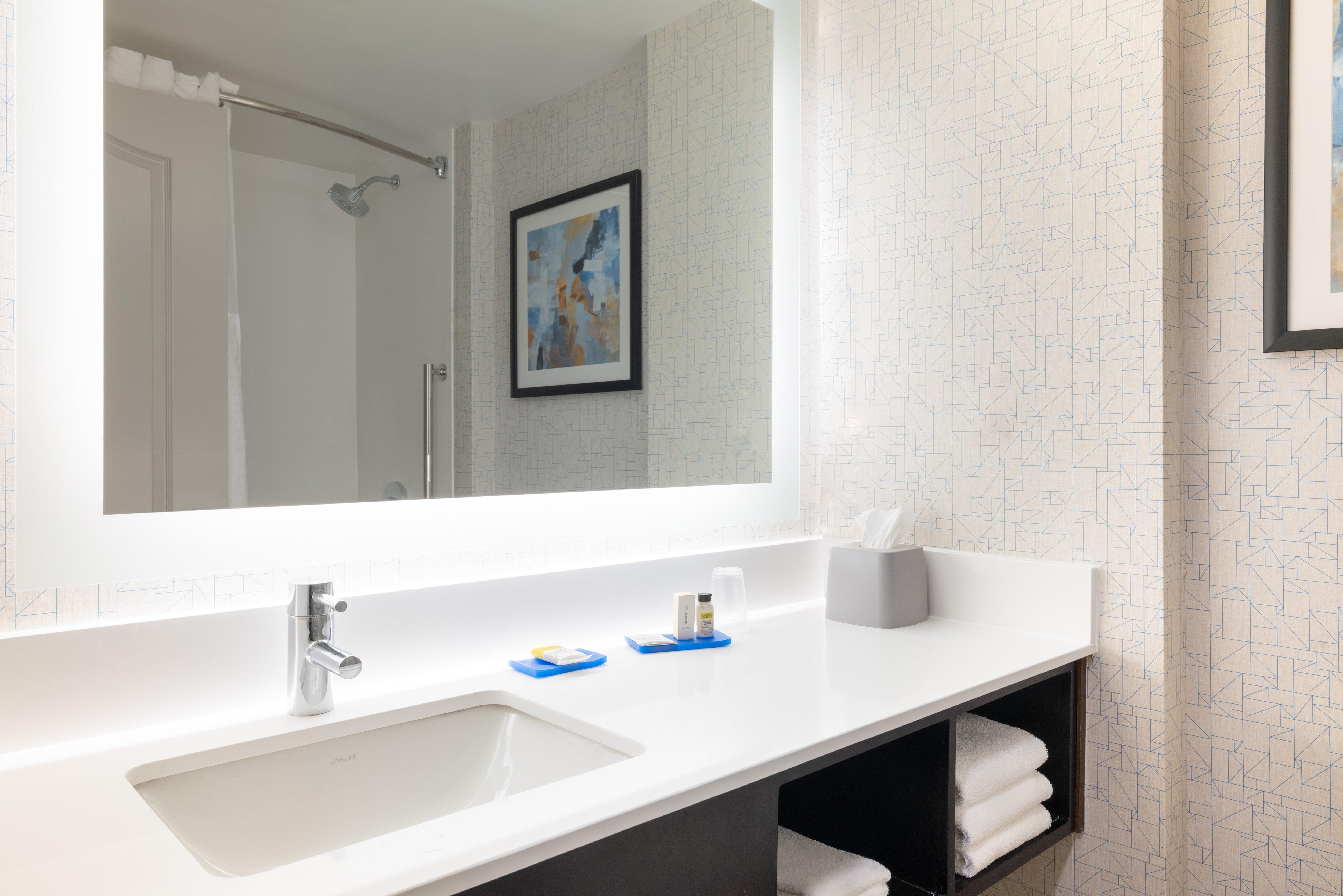 Holiday Inn Express & Suites Boston - Cambridge By Ihg Exterior photo