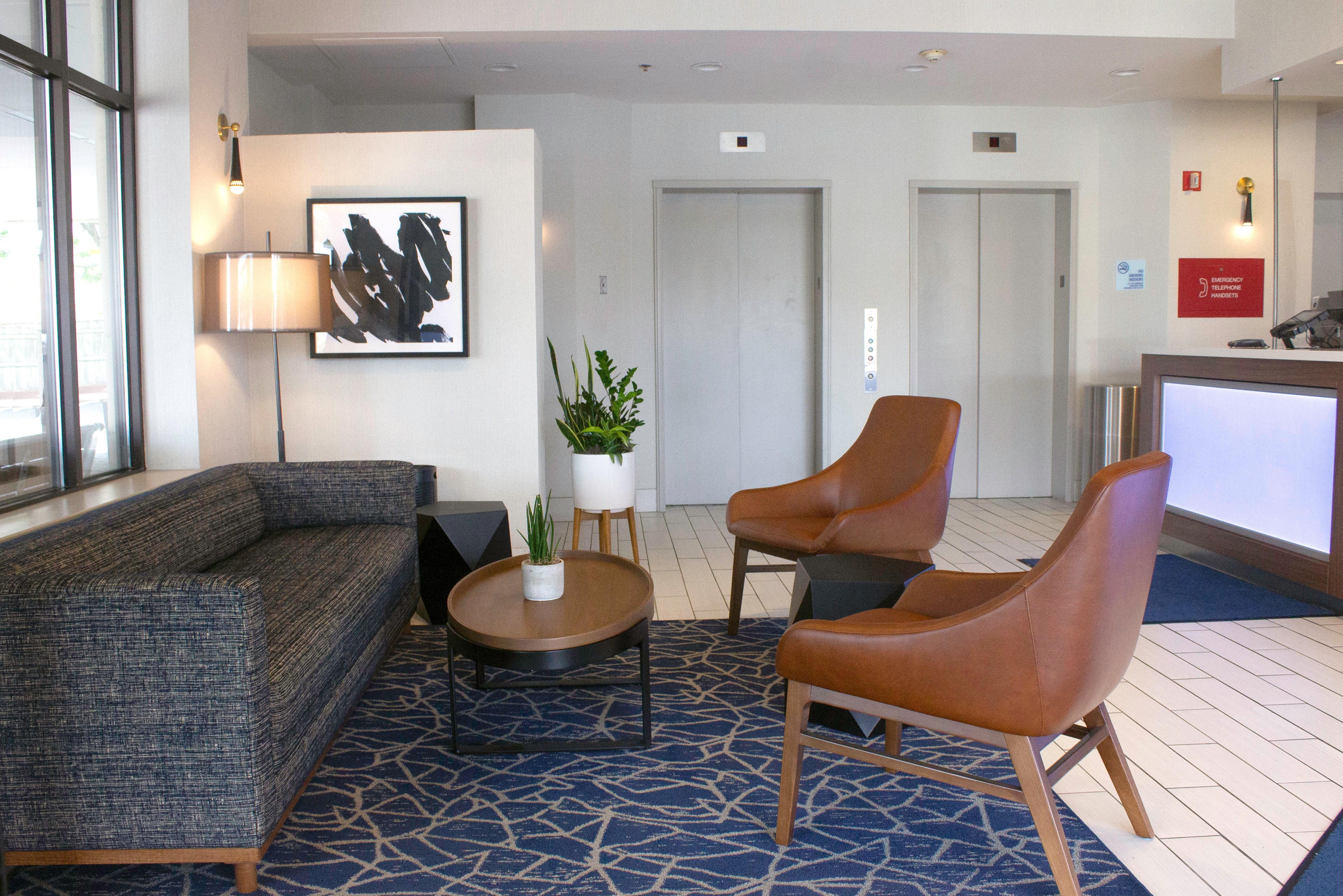 Holiday Inn Express & Suites Boston - Cambridge By Ihg Exterior photo