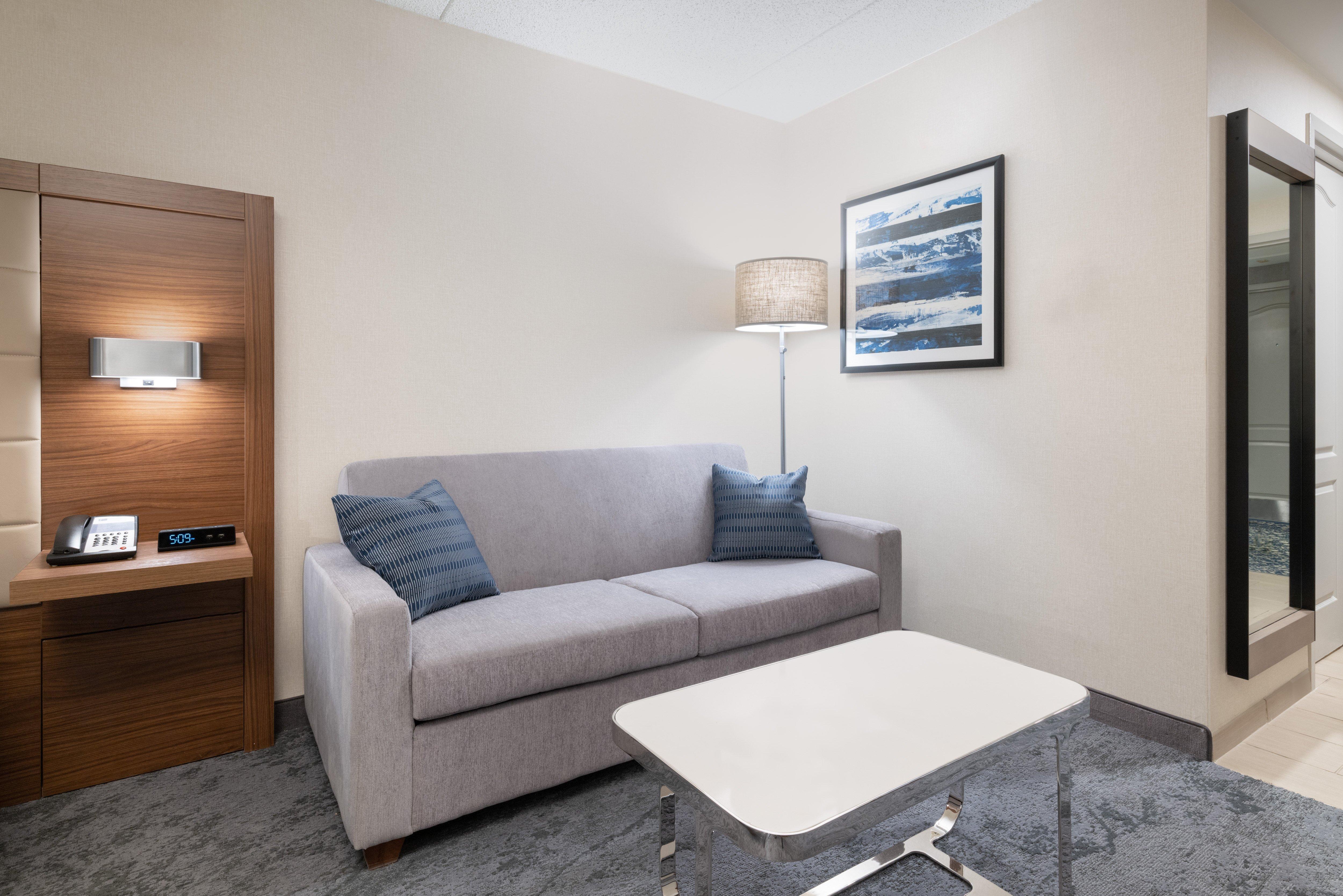 Holiday Inn Express & Suites Boston - Cambridge By Ihg Exterior photo